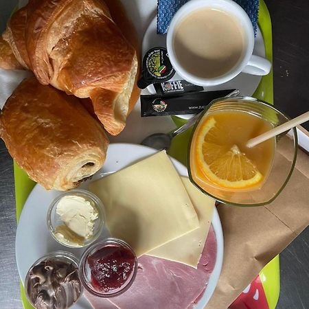 Homestay La Montagne Des Coeurs Eygenbilsen エクステリア 写真